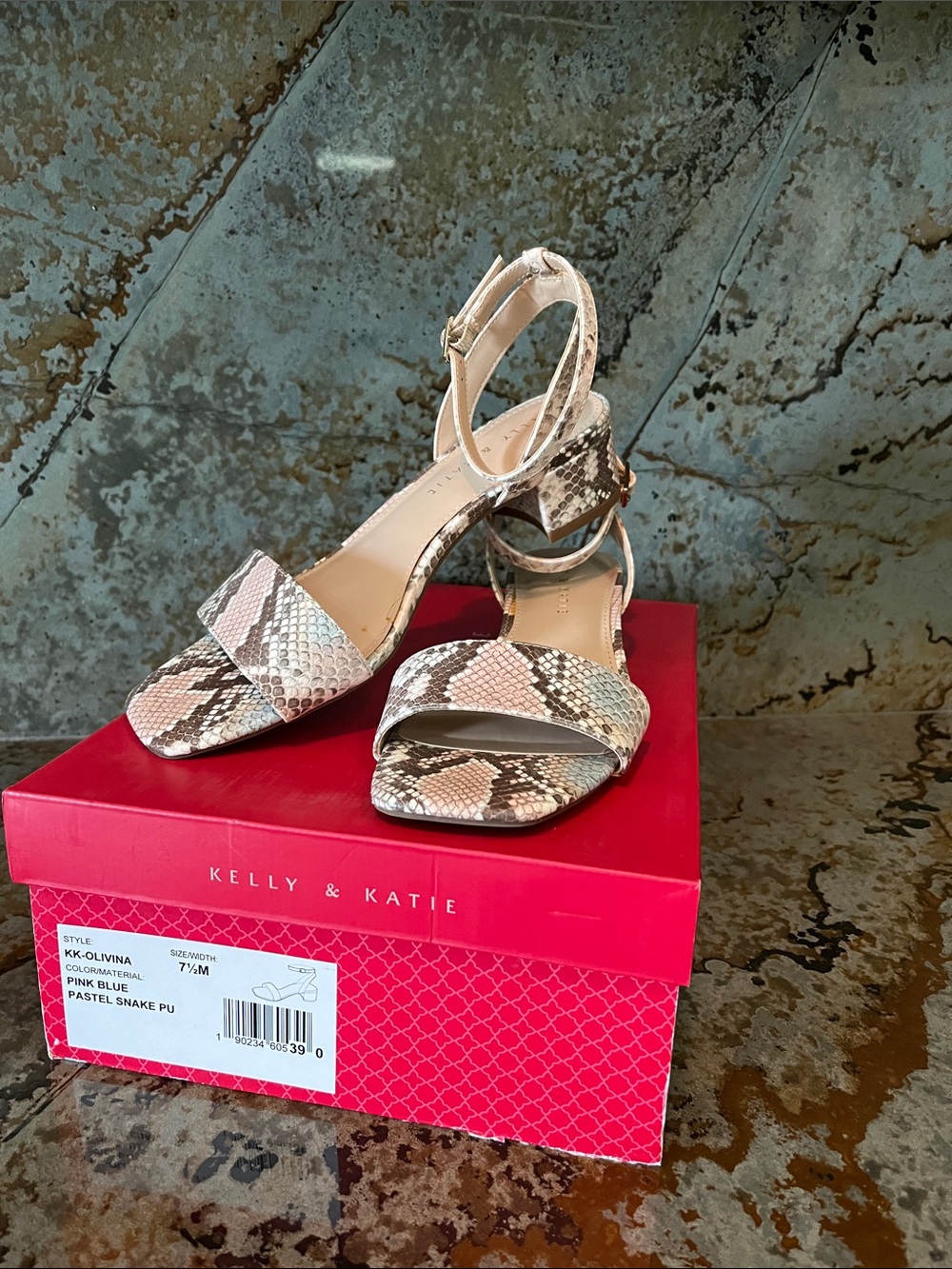 Kelly & Katie Pastel Pink and Blue Snake-Print Block Heel Sandals Olivina 7.5 M